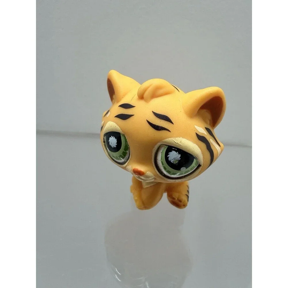 Littlest Pet Shop Tiger Cat Orange Black Stripes Green Swirl Eyes 2006 LPS